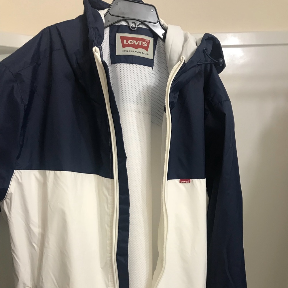 LEVIS windbreaker hoodie!